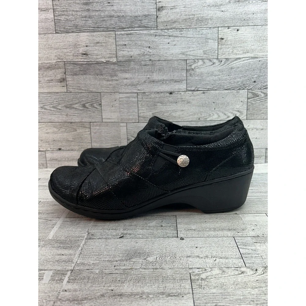 Clarks Shoes‎ Womens Size 11 Comfort Slip On Wedge Casual Soft Cushion 26113343